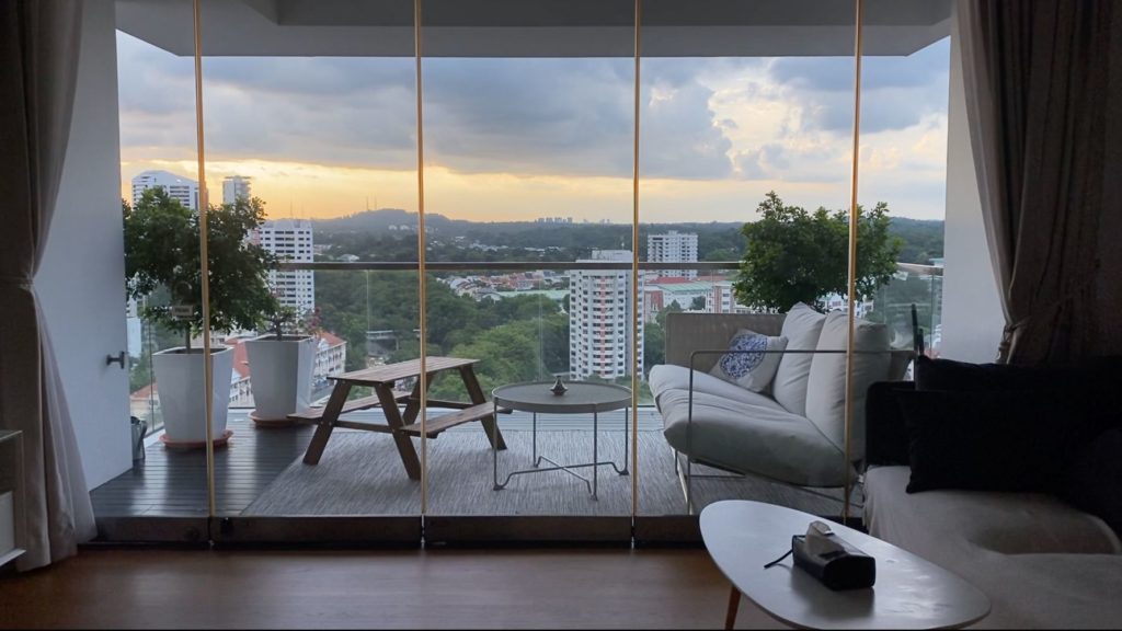 5f0ef81b1f0000900b33812b