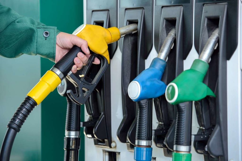 Ενισχυμένο το νέο Fuel Pass για το επόμενο 3μηνο - Στα 80 ευρώ η επιδότηση καυσίμων
