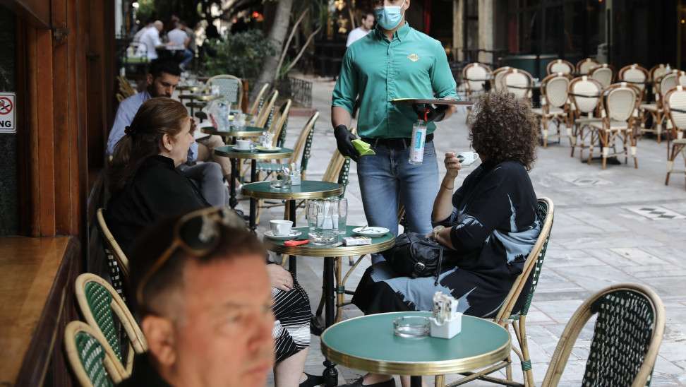 Προβληματισμός στην κυβέρνηση για μη τήρηση των μέτρων - Αυστηροί έλεγχοι
