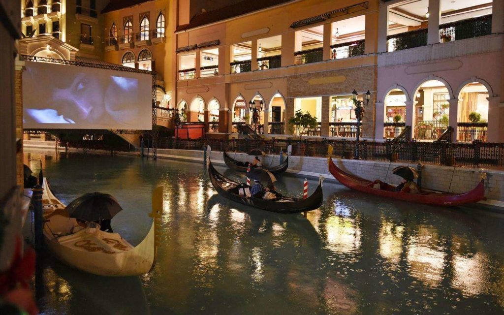 gondola-sti-manila