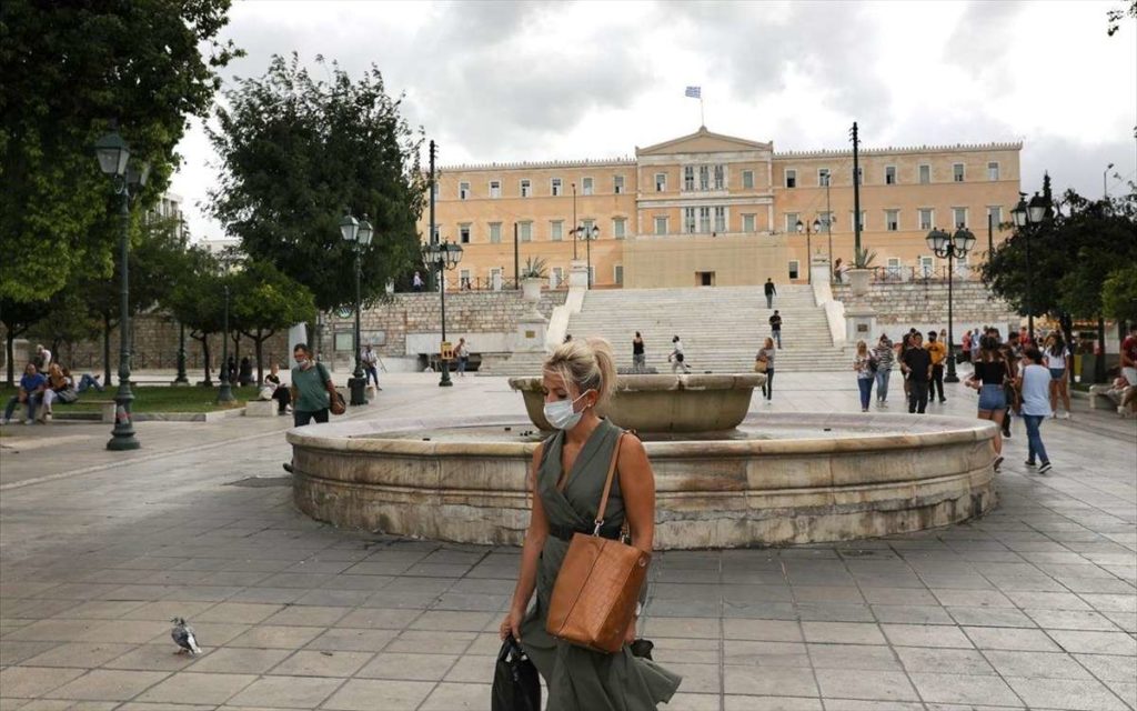 koronoios-athina-maska