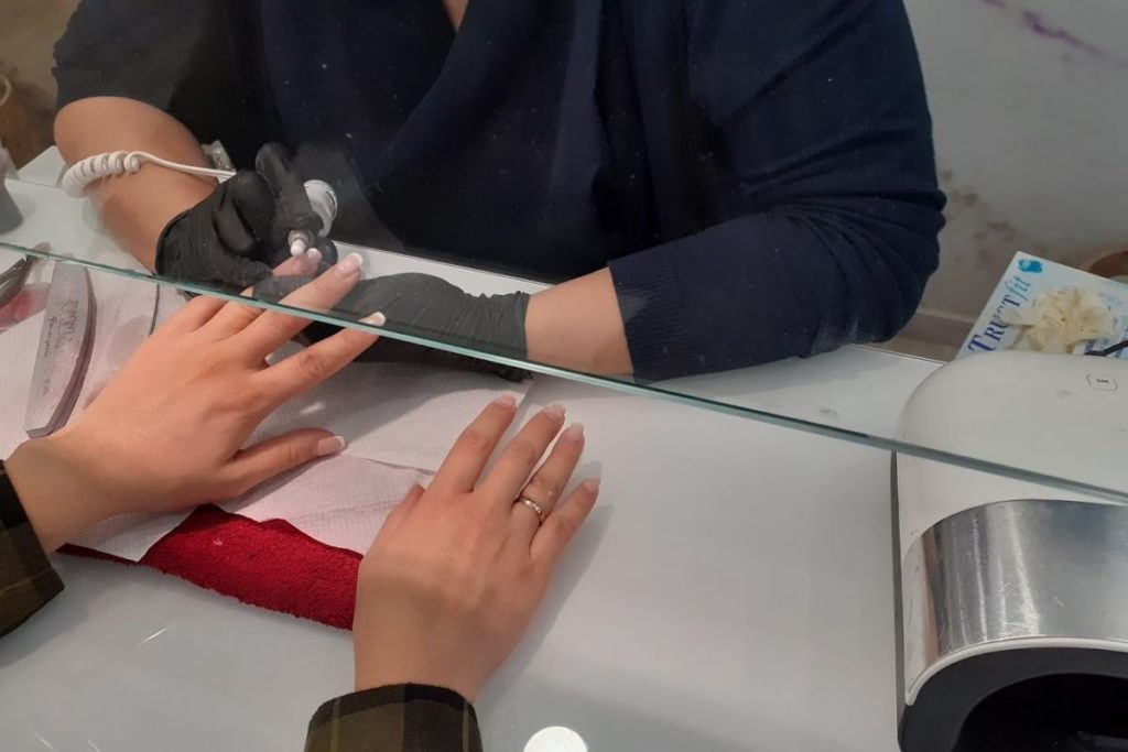 manikioyr-pentikioyr