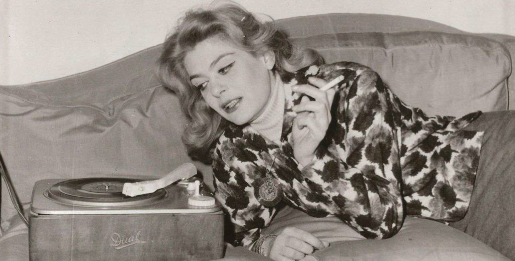 melina-merkouri-epikaira-ellin.-praktoreion-fotografion-typoy