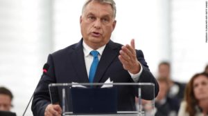 Ουγγαρία: Απειλεί να εμποδίσει την ανανέωση των κυρώσεων της ΕΕ σε βάρος της Ρωσίας