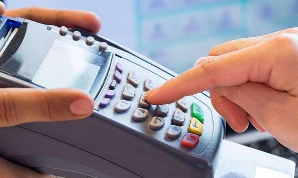 Μέχρι τέλος Ιουνίου η πληρωμή έως 50 ευρώ με κάρτα χωρίς PIN