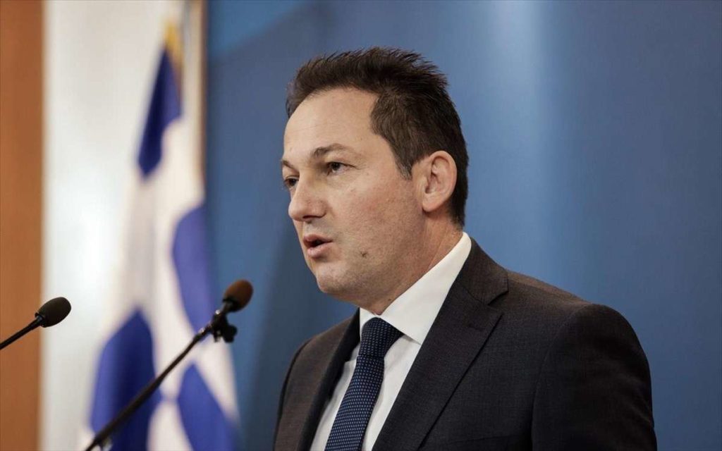 Στέλιος Πέτσας: Υπάρχει σχέδιο για υποδοχή περίπου 15.000 προσφύγων από την Ουκρανία