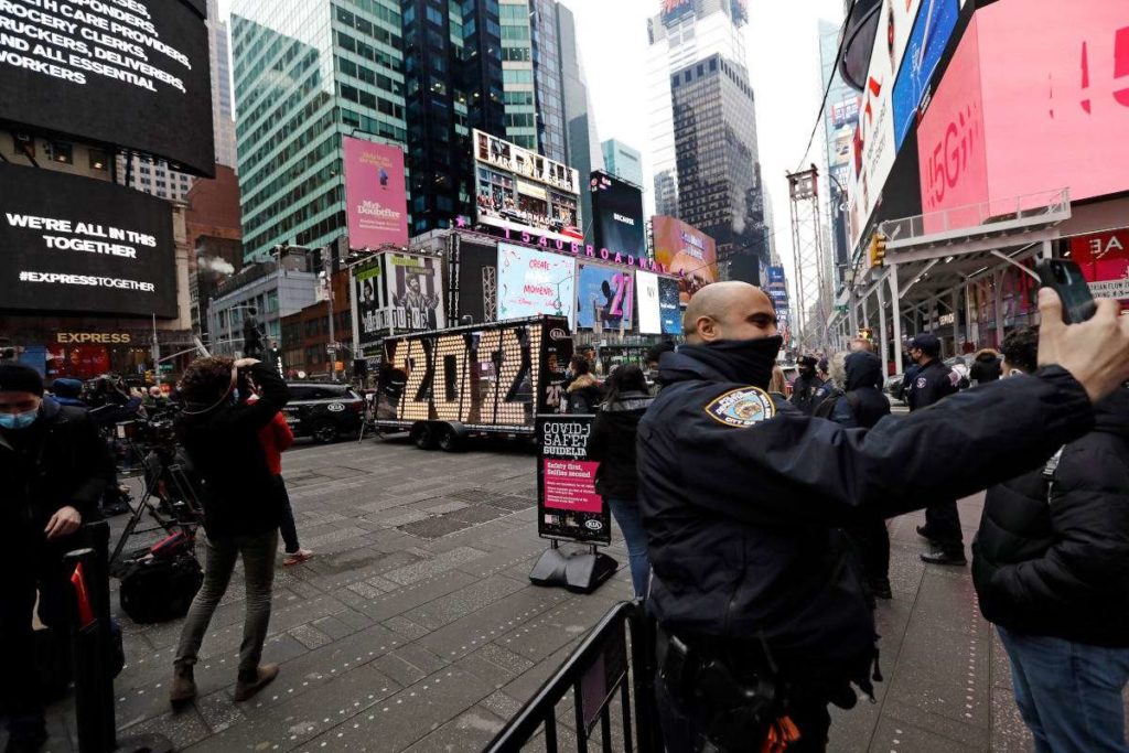times_square_new_york_allagi_xronou