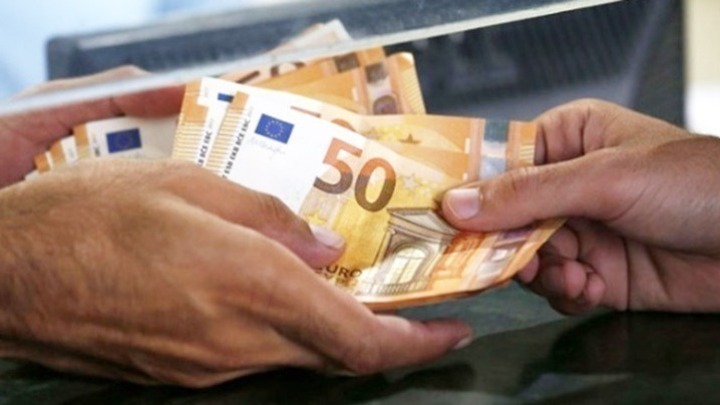 w04-220217money