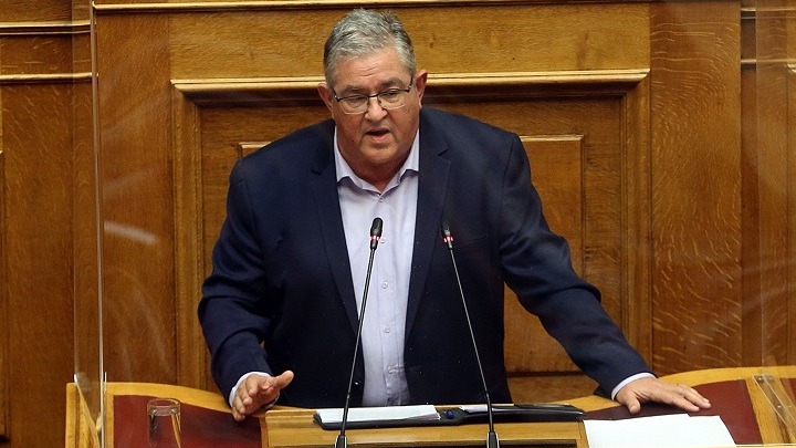 w15-18275koutsou823549762