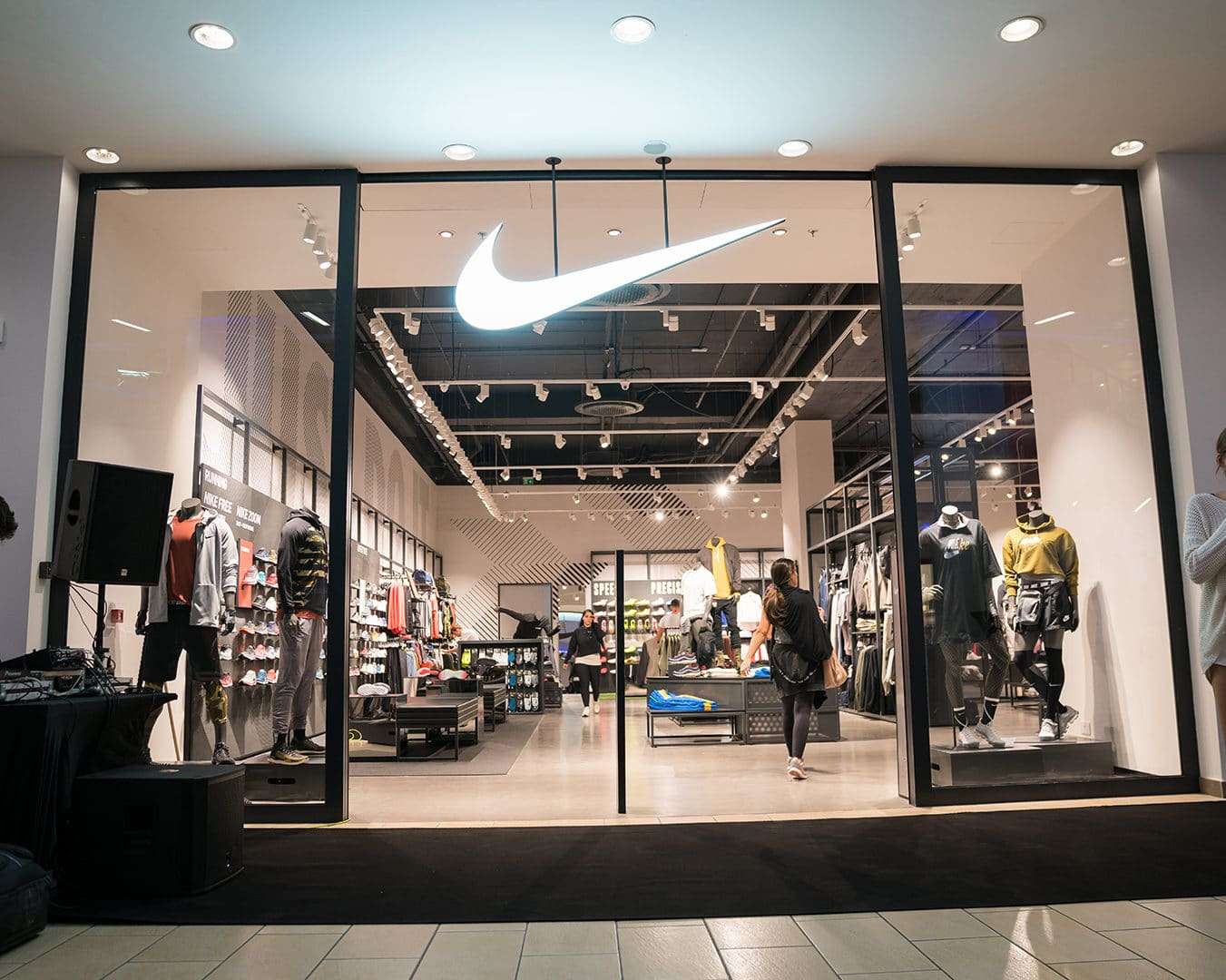 Δυσοίωνο διαφαίνεται το μέλλον της Nike στη χώρα μας