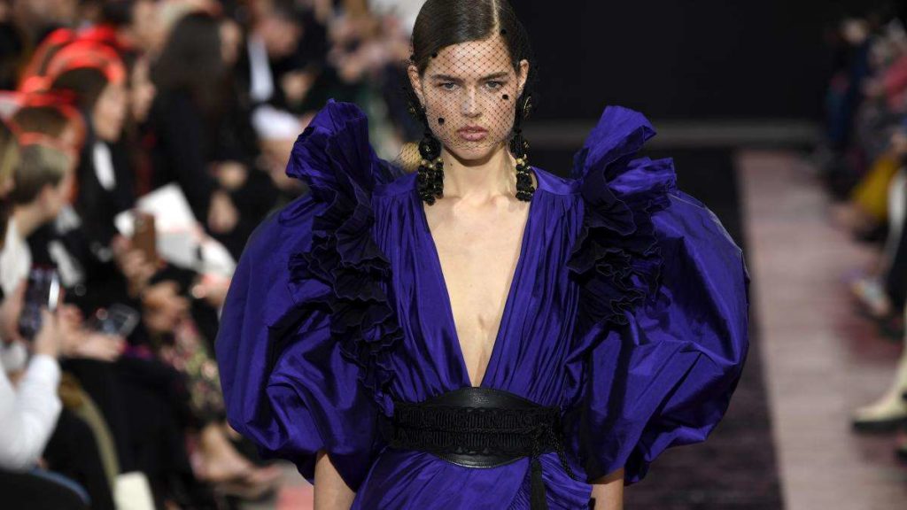 Ο Ellie Saab αποχωρεί από την εβδομάδα μόδας