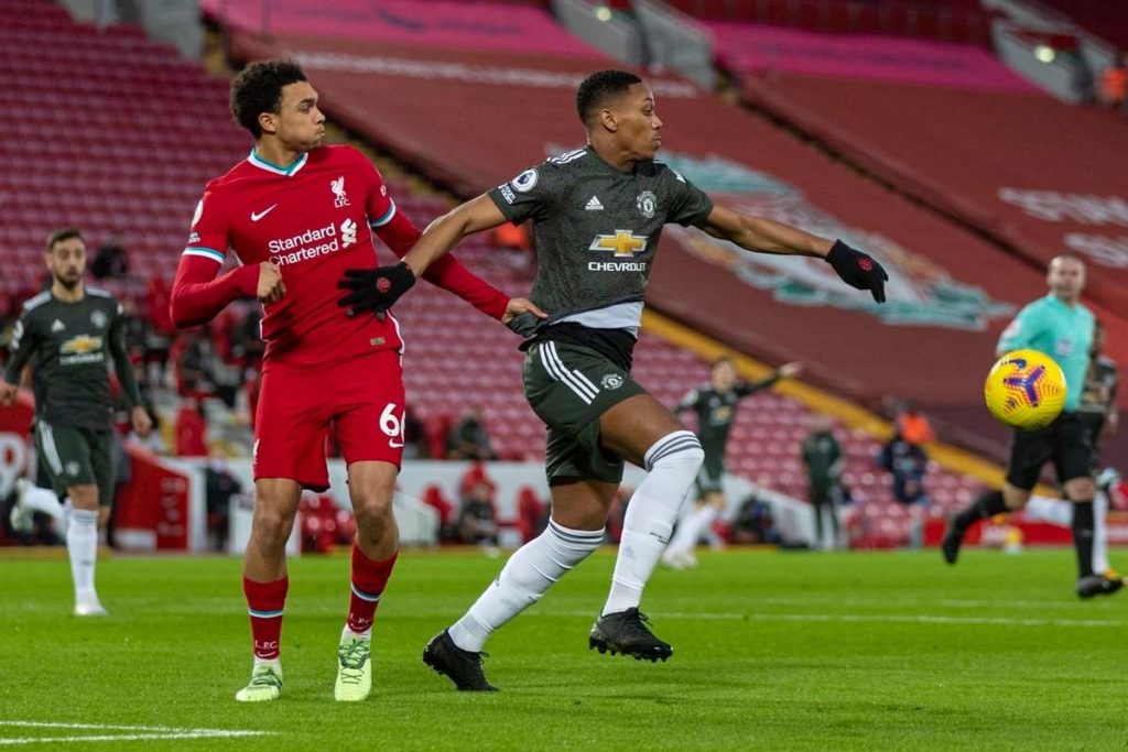 Ο Άλισον «άναψε κόκκινο» στη Μάντσεστερ Γιουνάιτεντ (0-0)