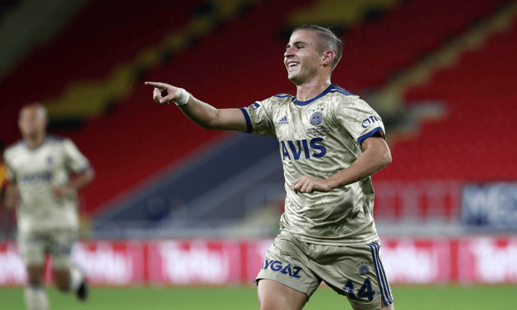 ΠΑΟΚ: «Χτυπάνε το κεφάλι τους» για την μεταγραφή του Πέλκα