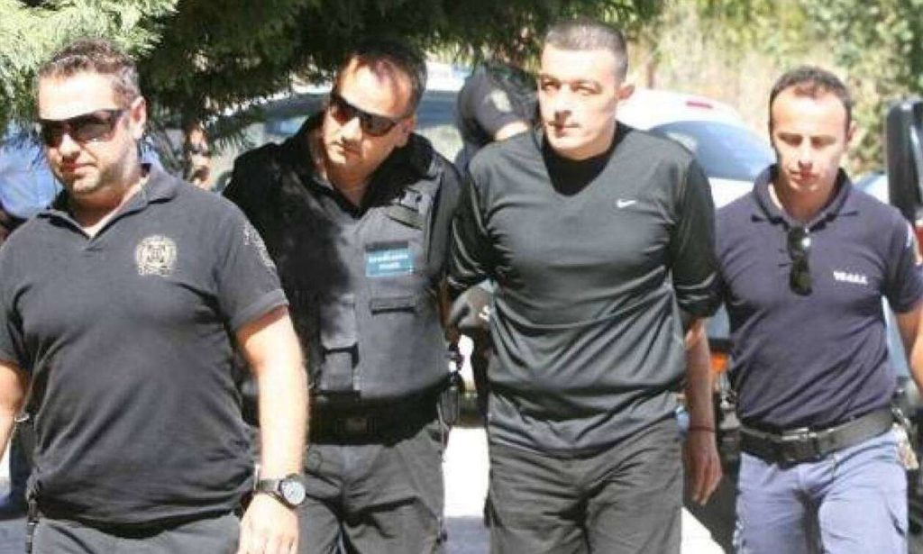 Συνελήφθη καταζητούμενος για ανθρωποκτονία, συνεπιβάτης του ο Αλκέτ Ριζάι