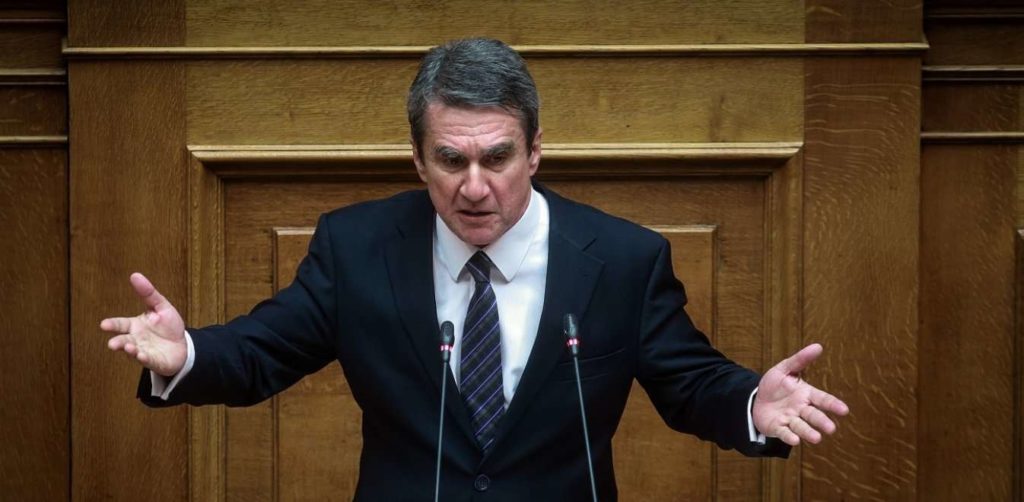 Την υποψηφιότητά του στην ηγεσία του ΠΑΣΟΚ - ΚΙΝΑΛ -που ανακοίνωσε νωρίτερα στην ΕΡΤ- επιβεβαίωσε ο Ανδρέας Λοβέρδος.