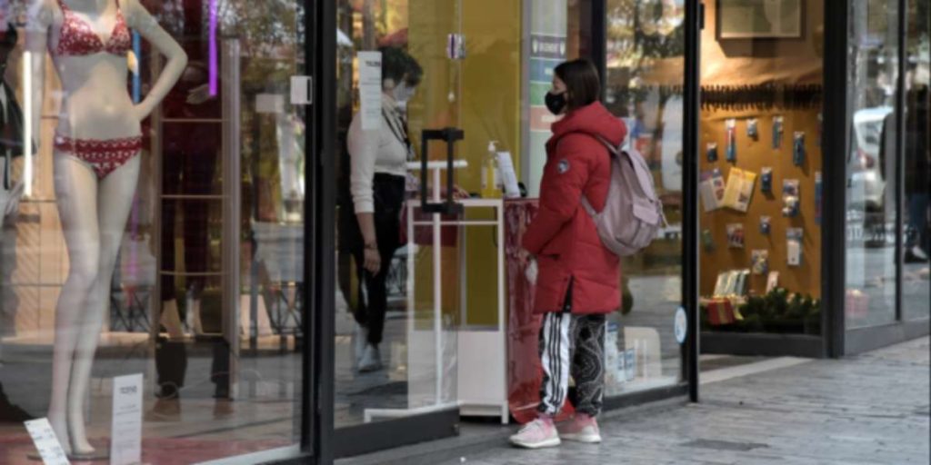 Αρνητικοί οι λοιμωξιολόγοι στην επαναφορά του click away από τη Δευτέρα