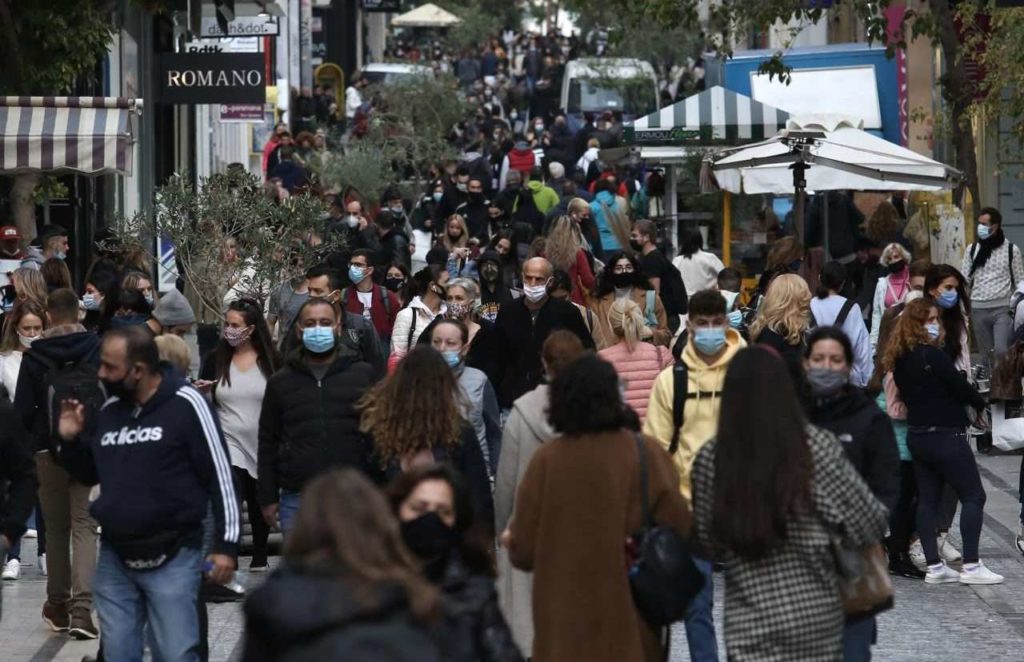 «Βούλιαξε» από κόσμο η Ερμού, ανησυχούν οι ειδικοί!
