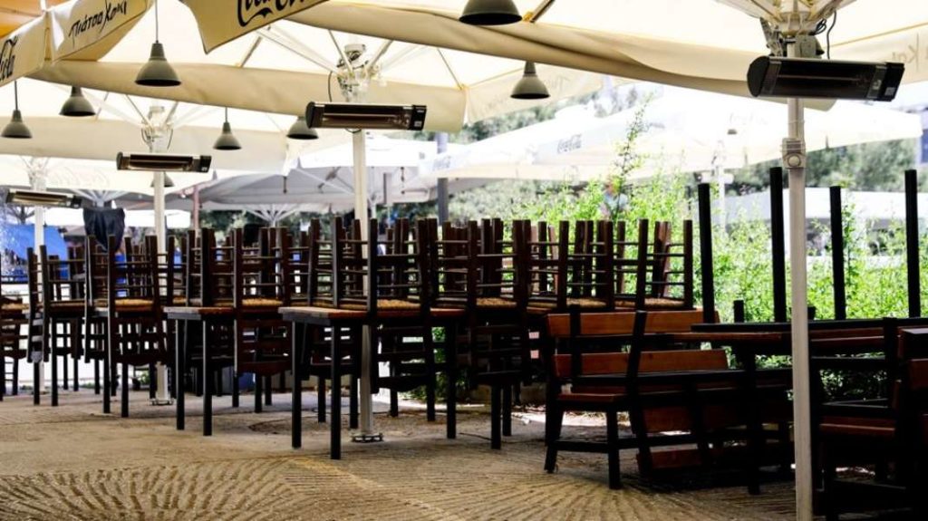 Παπαθανάσης: Είναι πολύ νωρίς να συζητάμε για το άνοιγμα της εστίασης