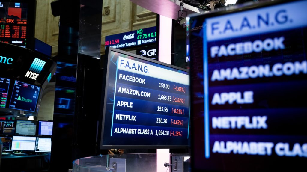 Ιστορικό ράλι της Netflix εκτοξεύει τη Wall Street