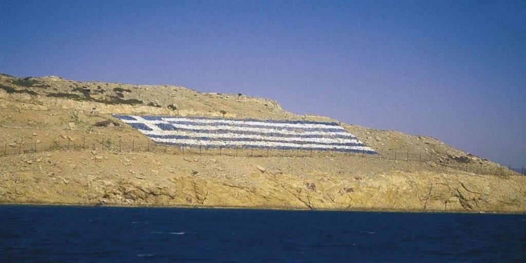 Ιμια: Τουρκική ακταιωρός απείλησε ελληνικό αλιευτικό