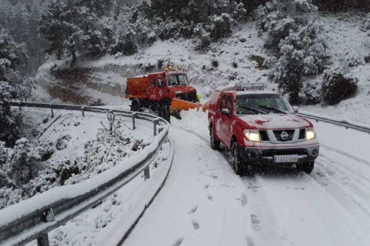 Ισπανία: Ιστορικός χιονιάς - Στρατιώτες διασώζουν εγκλωβισμένους