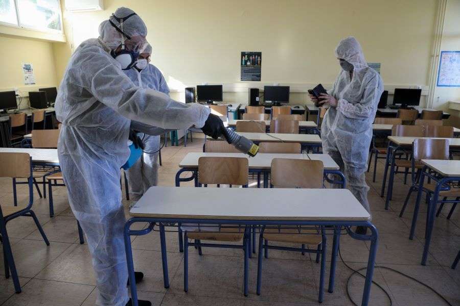 Κλείνουν κι άλλα τμήματα σε σχολεία λόγω κρουσμάτων