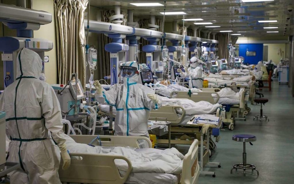 Οι γιατροί στο Λονδίνο καλούνται να επιλέξουν ποιος θα μπει στις ΜΕΘ