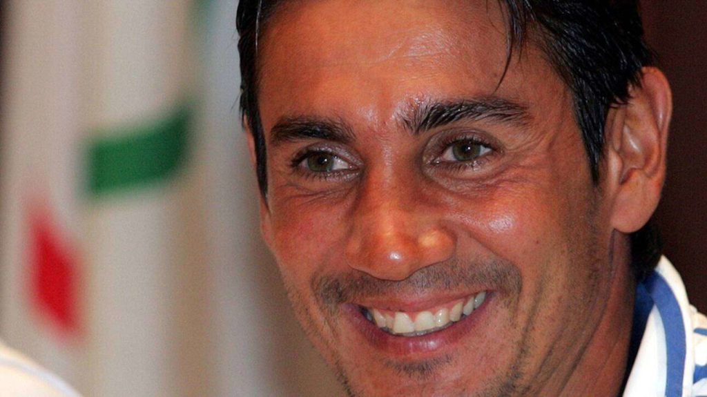 nikos-kaklamanakis