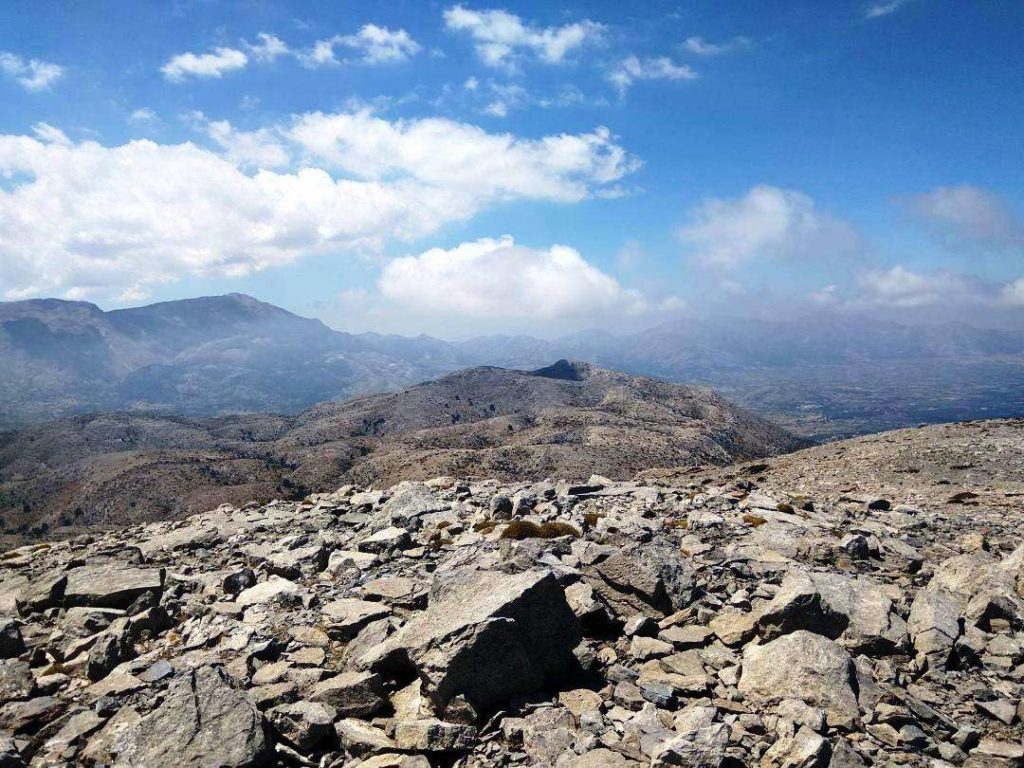 Μεγάλη επιχείρηση της ΕΜΑΚ για τον εντοπισμό δύο πεζοπόρων στην Κρήτη