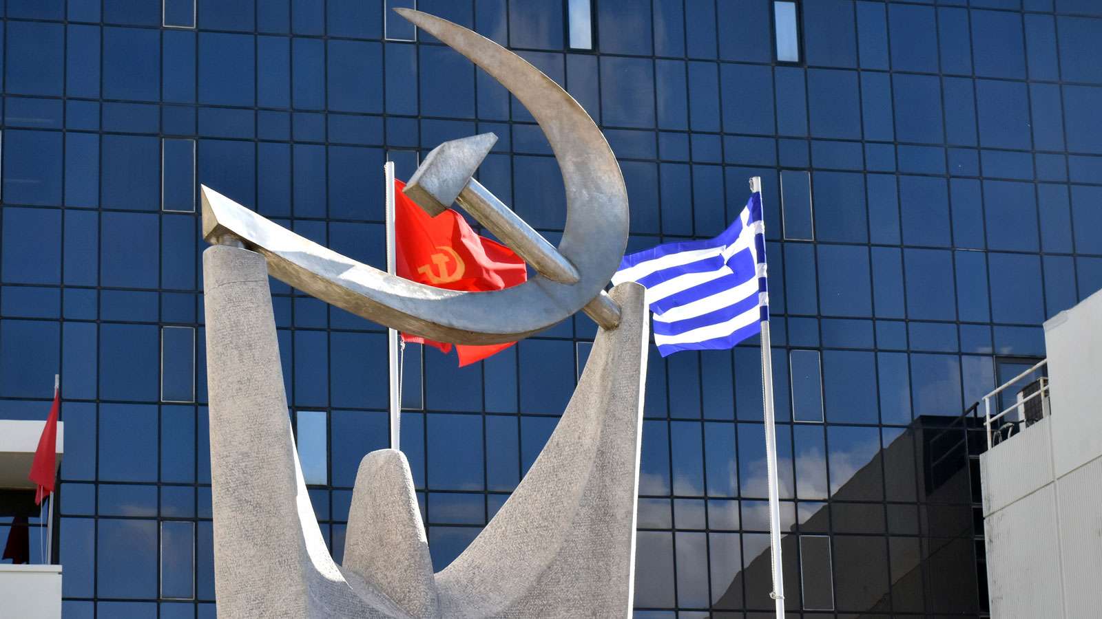 ΚΚΕ: Ο Στ. Κασσελάκης θα κάνει την ανασυγκρότηση του ΣΥΡΙΖΑ με σύμμαχο τον ΣΕΒ