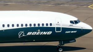 Boeing: Συνεχίζεται η κατρακύλα για τη μετοχή της