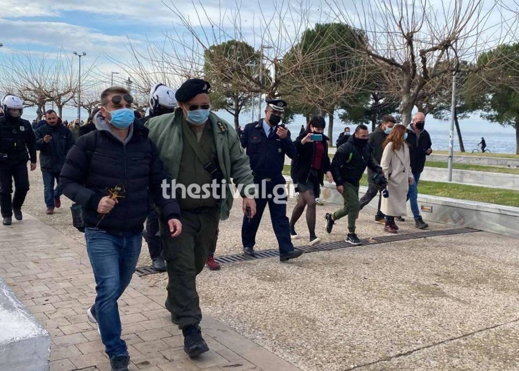 Ένταση στη Θεσσαλονίκη - Οι «Ενωμένοι Μακεδόνες» έριξαν τον σταυρό