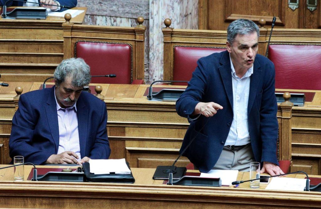 Τσακαλώτος αδειάζει Πολάκη: Δεν γονατίσαμε εμείς τη μεσαία τάξη