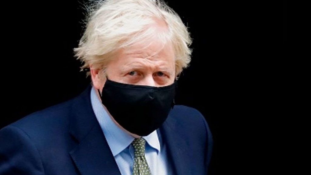 Μπόρις Τζόνσον: Κλείνει όλες τις ταξιδιωτικές οδούς από Δευτέρα στην Βρετανία