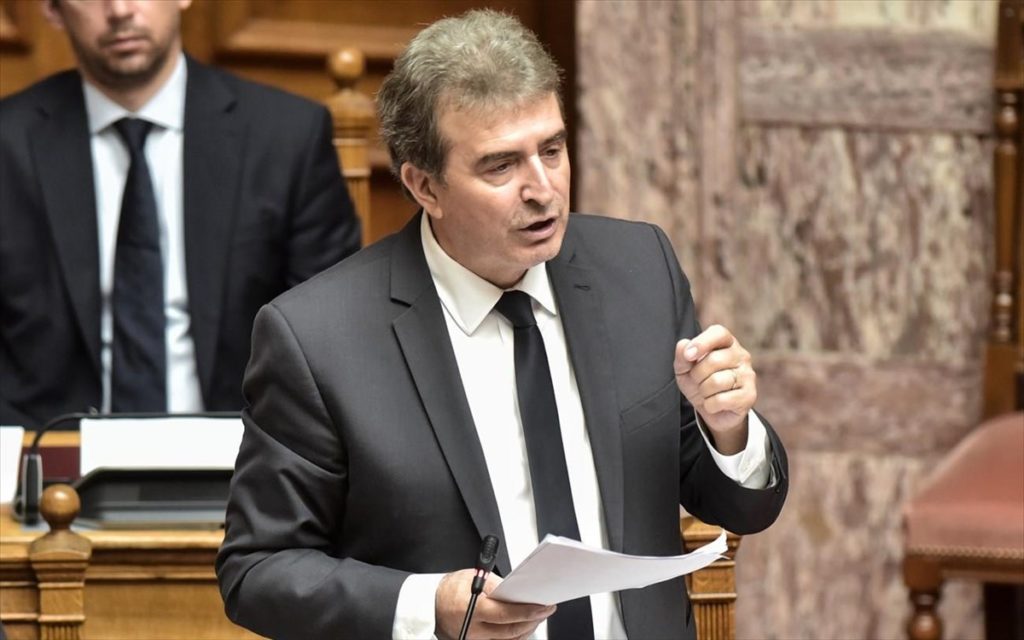 Χρυσοχοΐδης: Χωρίς πυροβόλα όπλα οι αστυνομικοί στα ΑΕΙ