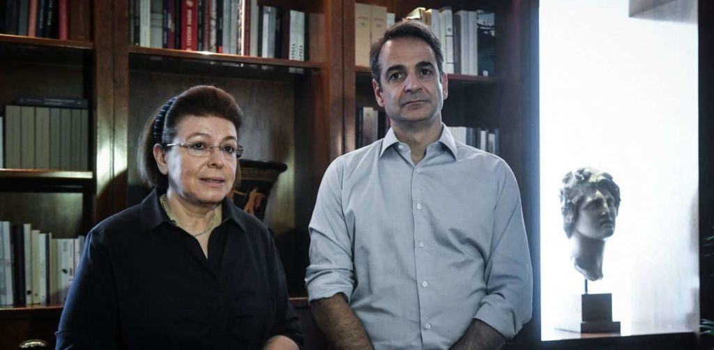 Γεωργιάδης και άλλοι κυβερνητικοί υποστηρίζουν ανοιχτά τη Λίνα Μενδώνη