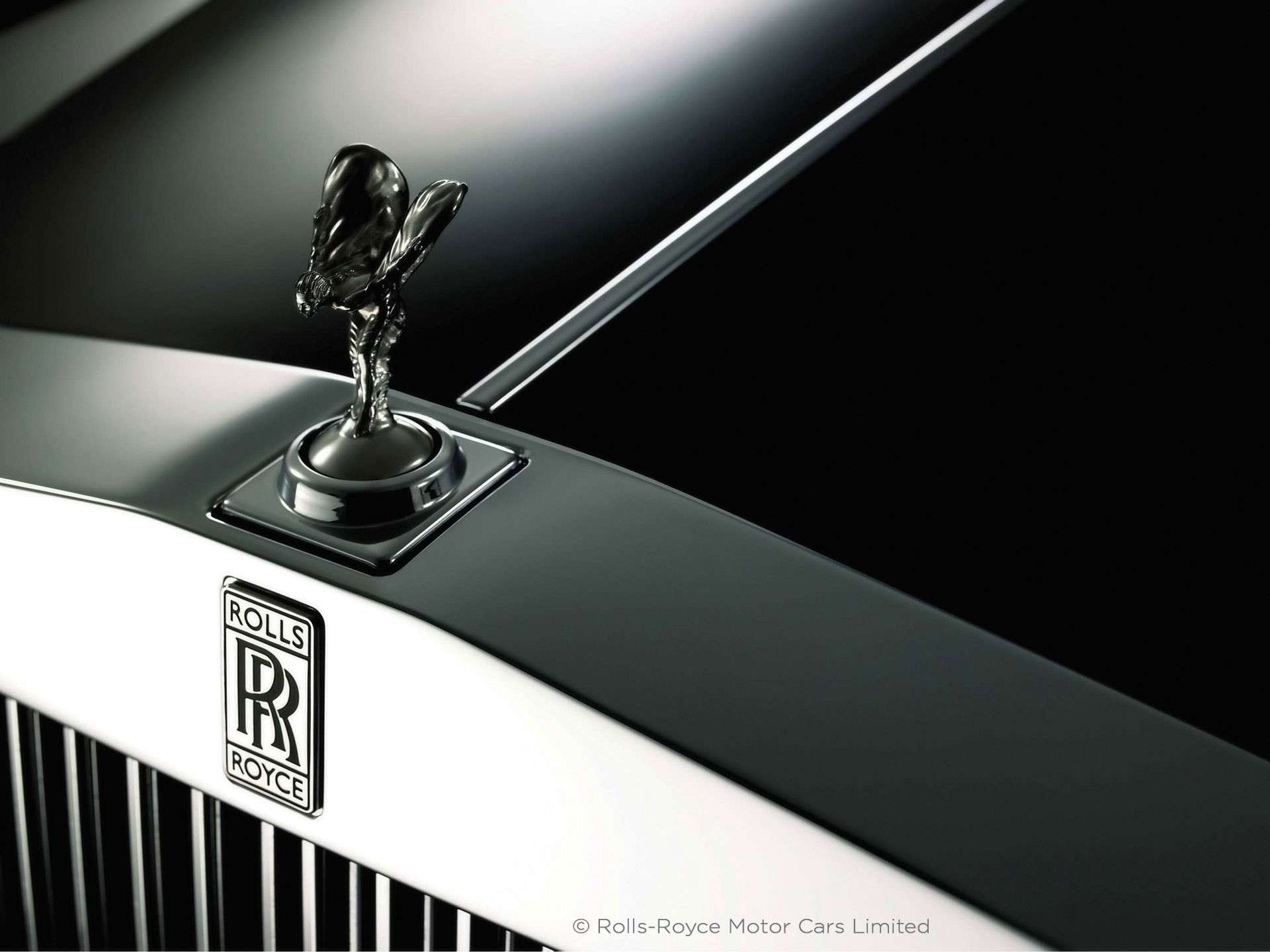 Rolls Royce: Μια φτερωτή κυρία έγινε 110 ετών