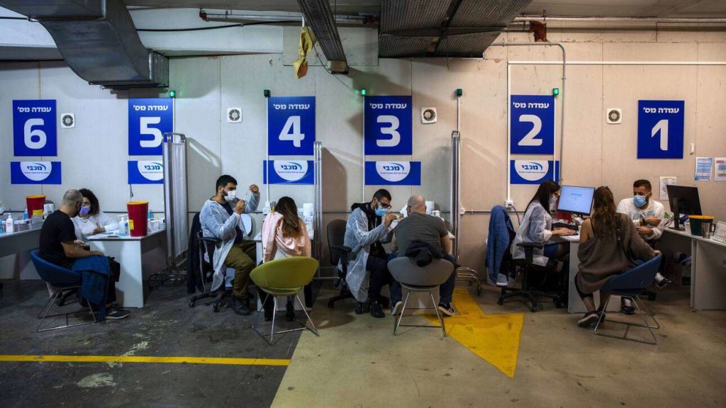 Ισραήλ: Στις αρχές τα ονόματα όσων δεν έχουν εμβολιαστεί