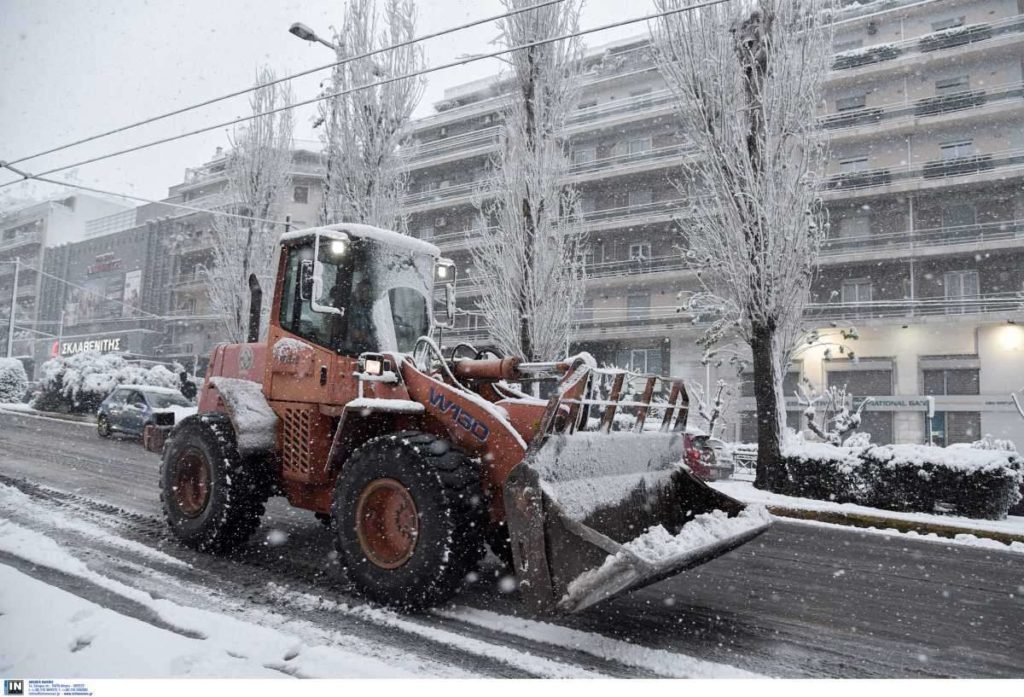 Οχήματα της Περιφερείας Στερεάς Ελλάδας ενισχύουν την Αττική