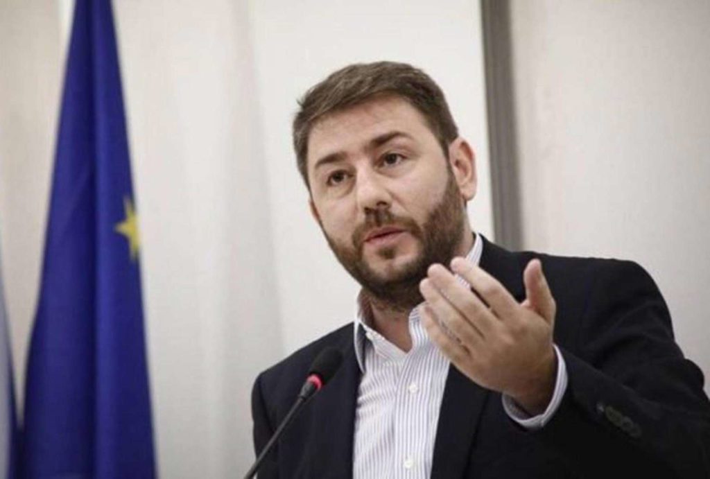 Ανδρουλάκης: Να αναθεωρήσει η κυβέρνηση την εμβολιαστική στρατηγική