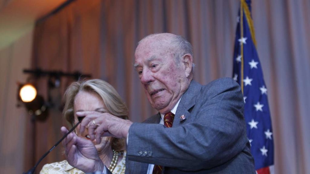 Πέθανε ο Τζορτζ Σουλτς, πρώην ΥΠΕΞ των ΗΠΑ