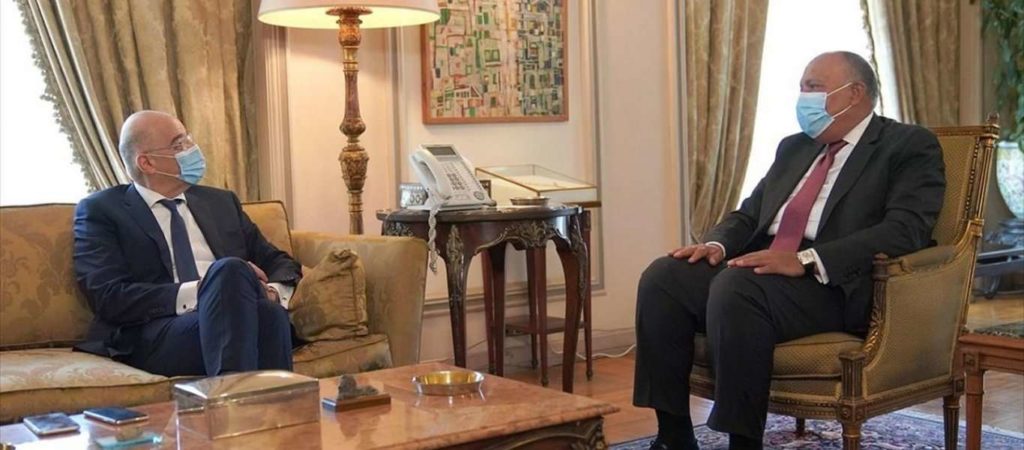 Τηλεφωνική επικοινωνία Δένδια με τον Αιγύπτιο ΥΠΕΞ