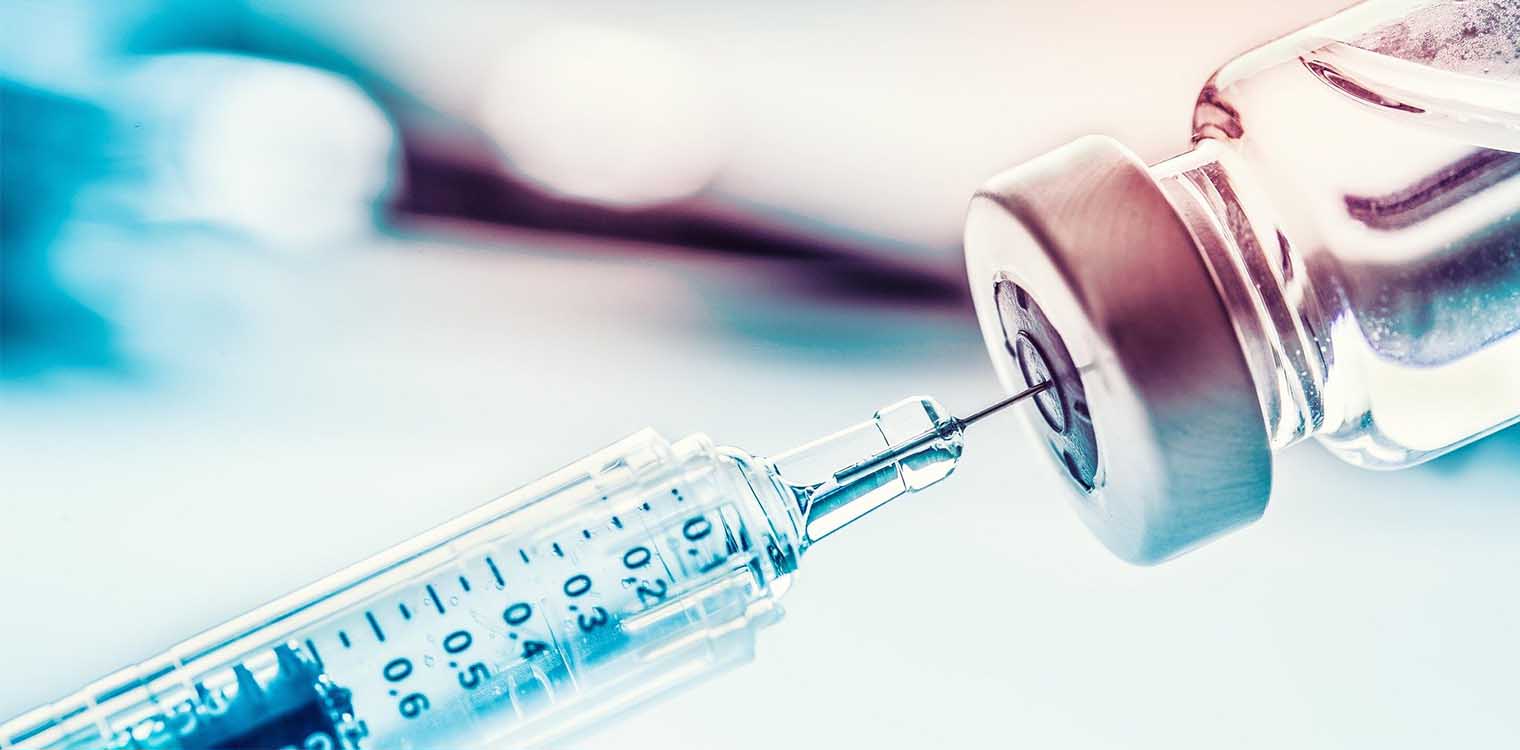 Η Ρωσία ενέκρινε το τρίτο της εμβόλιο κατά της Covid-19