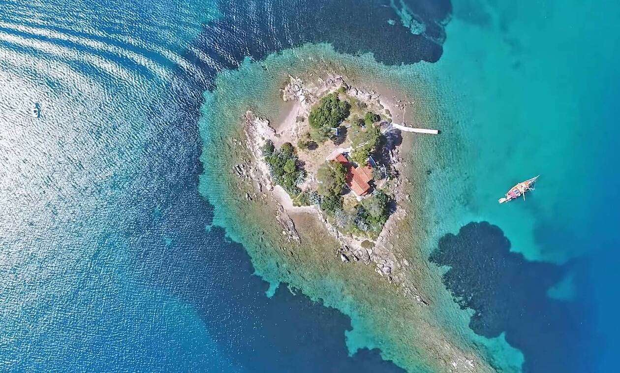 Έρως: Το ελληνικό νησάκι όπου γίνονται μόνο γάμοι