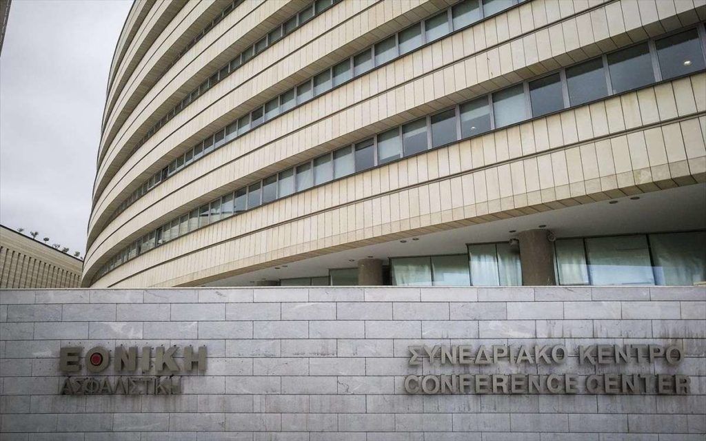 Τράπεζα Πειραιώς – Εθνική Ασφαλιστική: Ποιες δυσκολίες πρέπει να ξεπεραστούν για να κλείσει το deal