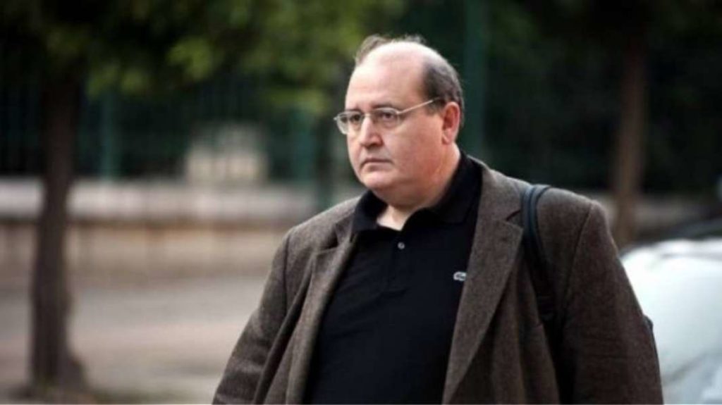 Φίλης για εμβολιασμούς: «Βρίσκεις εύκολα» αστυνομικούς για να μην πάνε χαμένα εμβόλια κι όχι τις ευπαθείς ομάδες;