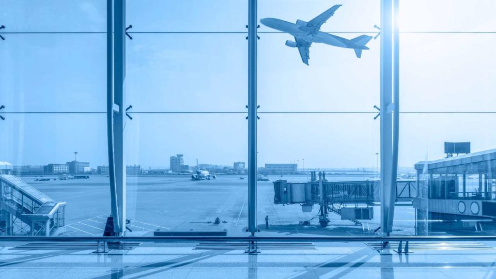 ΕΕ: Σχεδιάζονται περιορισμοί κατά των Αμερικανών ταξιδιωτών