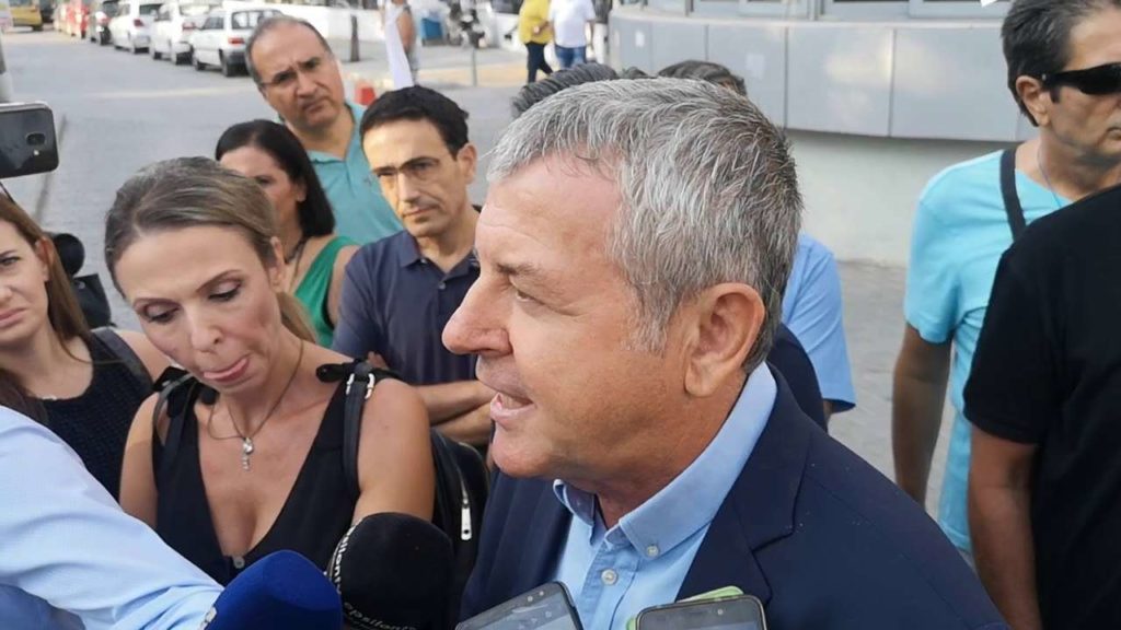Καταγγελία ΠΟΕΔΗΝ: Κρατούν κλειστές ΜΕΘ για VIP ασθενείς