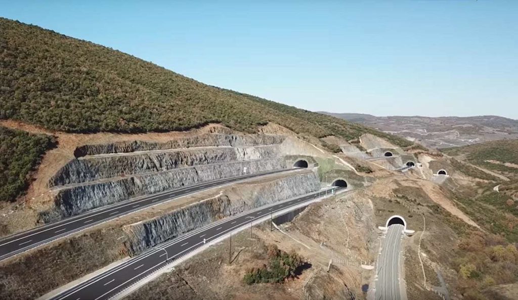 Οι διακομματικές ευθύνες για τον Ε65