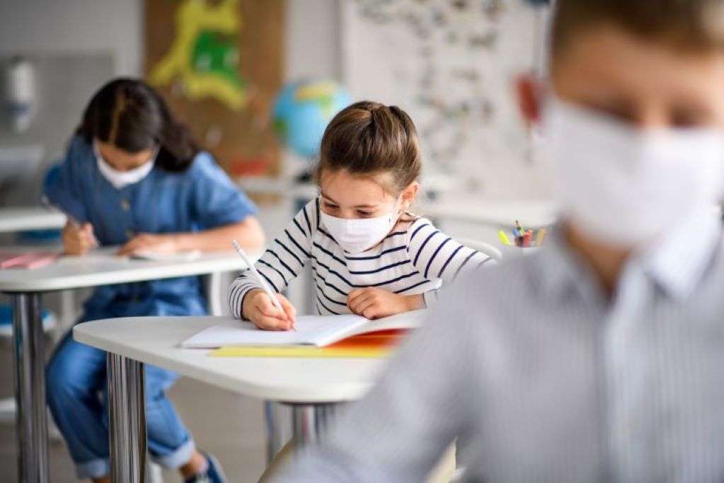 Σύψας: Μέχρι τα Χριστούγεννα θα κολλήσουν όλα τα ανεμβολίαστα παιδιάπαίδευση
